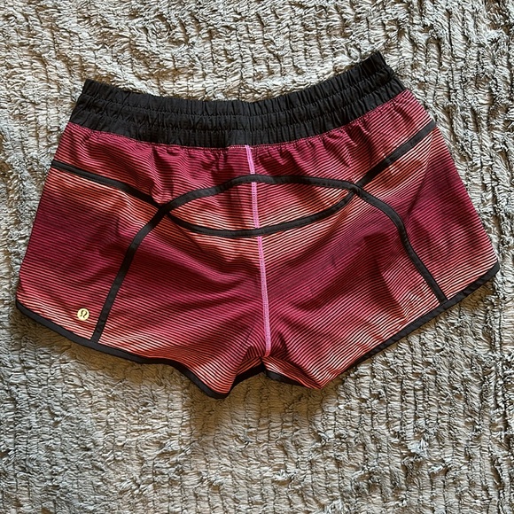 Lululemon Tracker Shorts - Picture 3 of 5